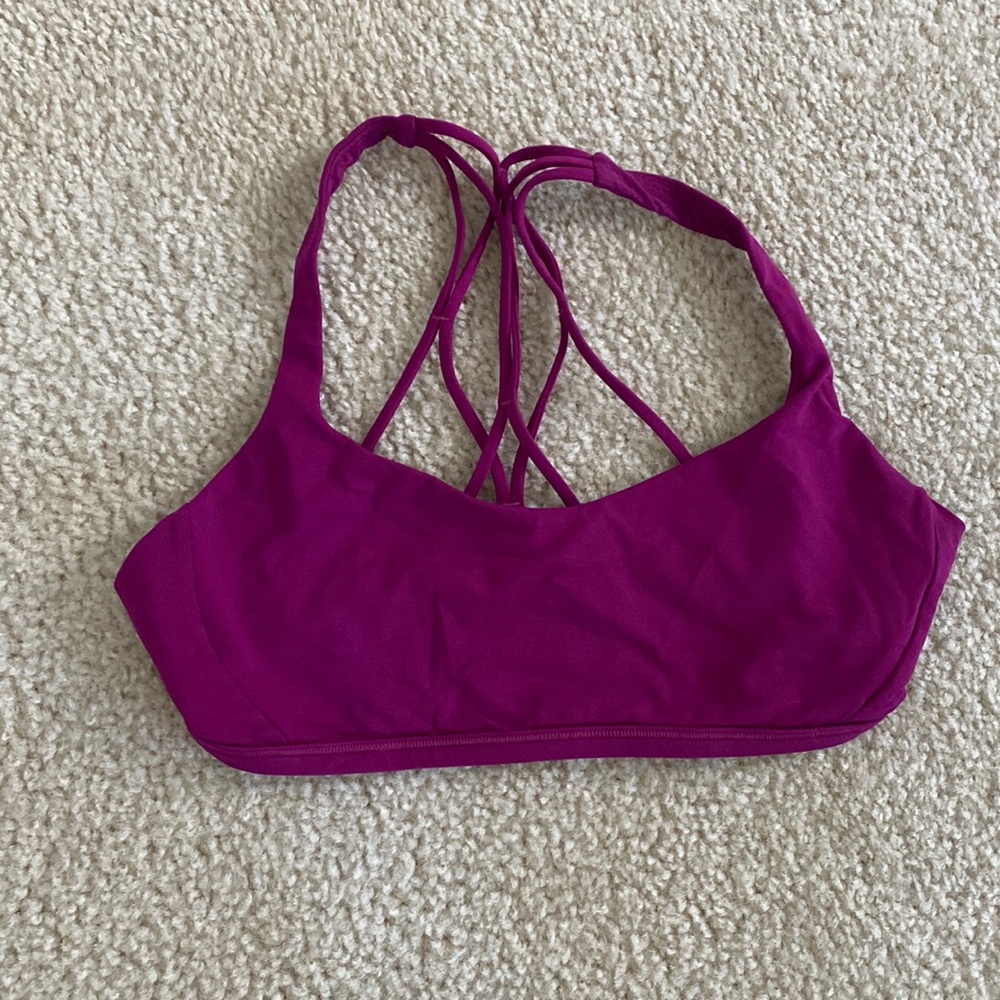 Lululemon sports bra